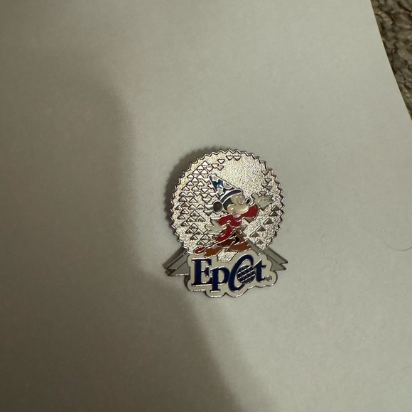 Disney trading pin - Picture 1 of 1